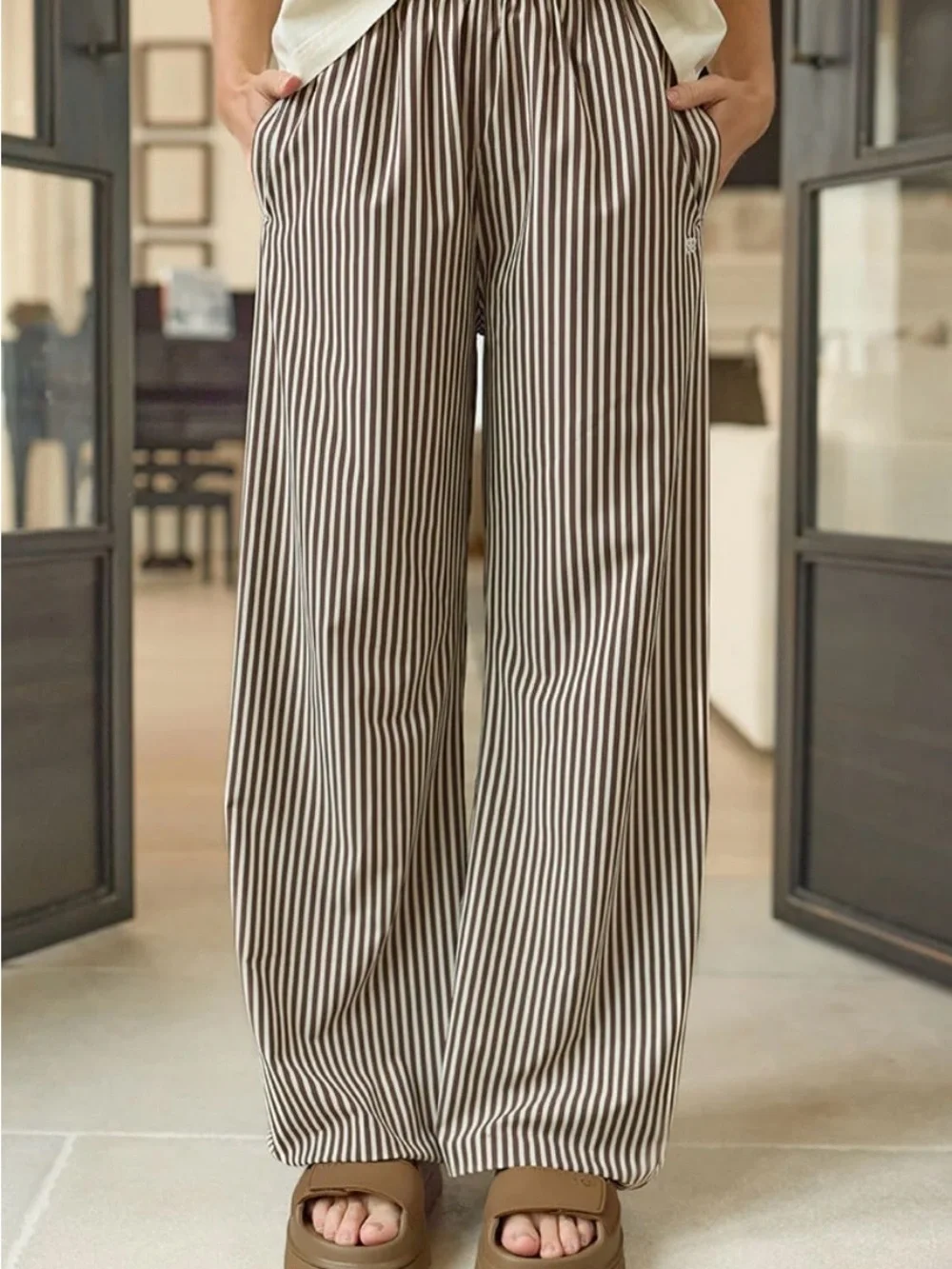 Albion Slip On Trouser, Cream Cocoa Stripe Size Small NWT